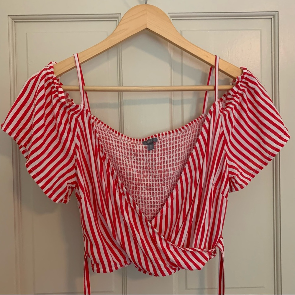 BOGO Red & White Stripped Women’s Wrap Crop Top Smocked Back, Off Shoulder EUC